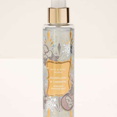 Парфумований спрей для тіла з шиммером Bath & Body Works Cashmere & Snowflakes, 146 мл