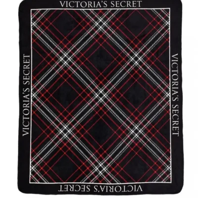 Плед Victoria`s Secret Cozy-Fleece Blanket (black)