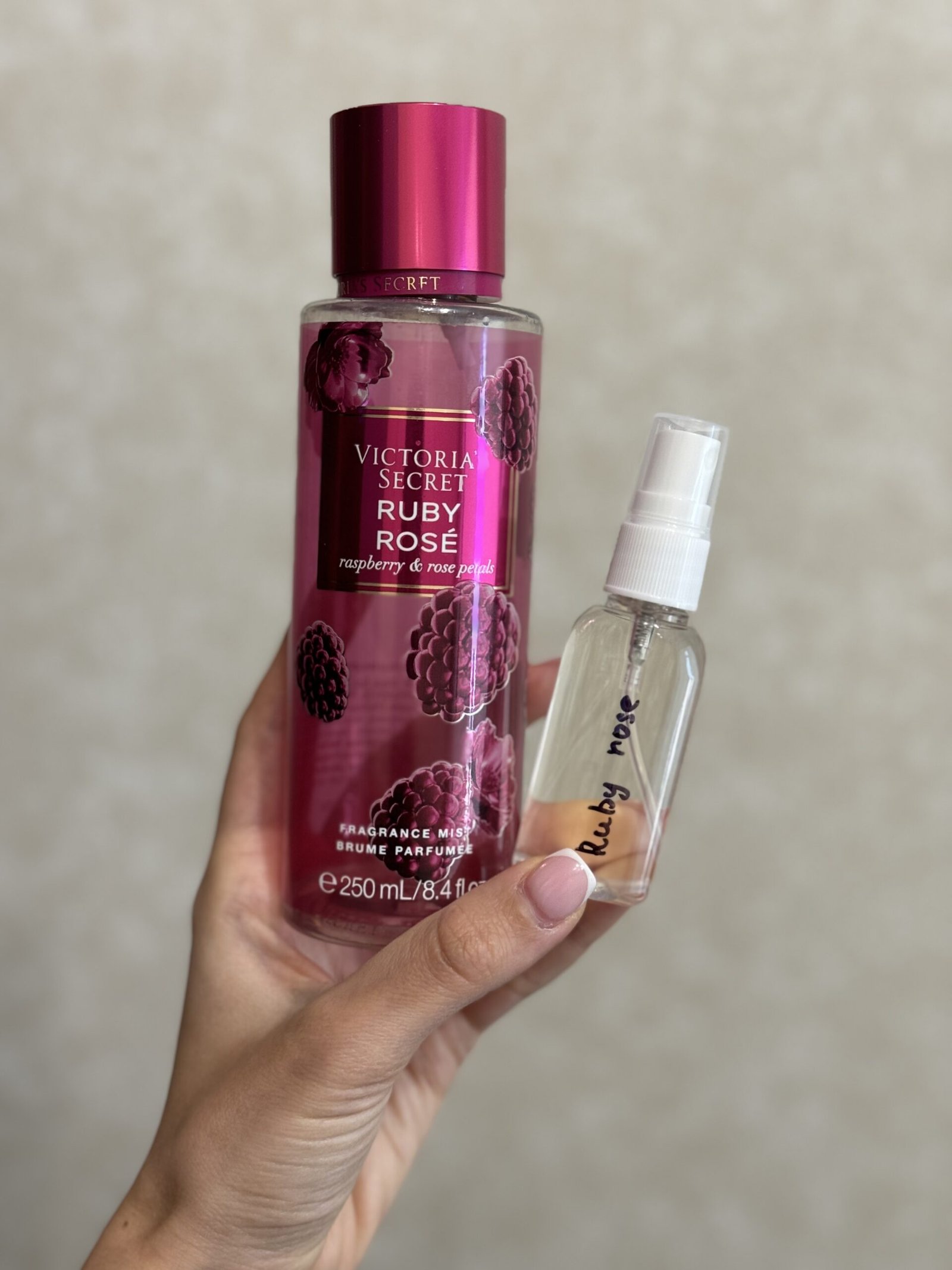 Парфумований спрей для тіла (розпив) Victoria's Secret Ruby Rose, 30 мл