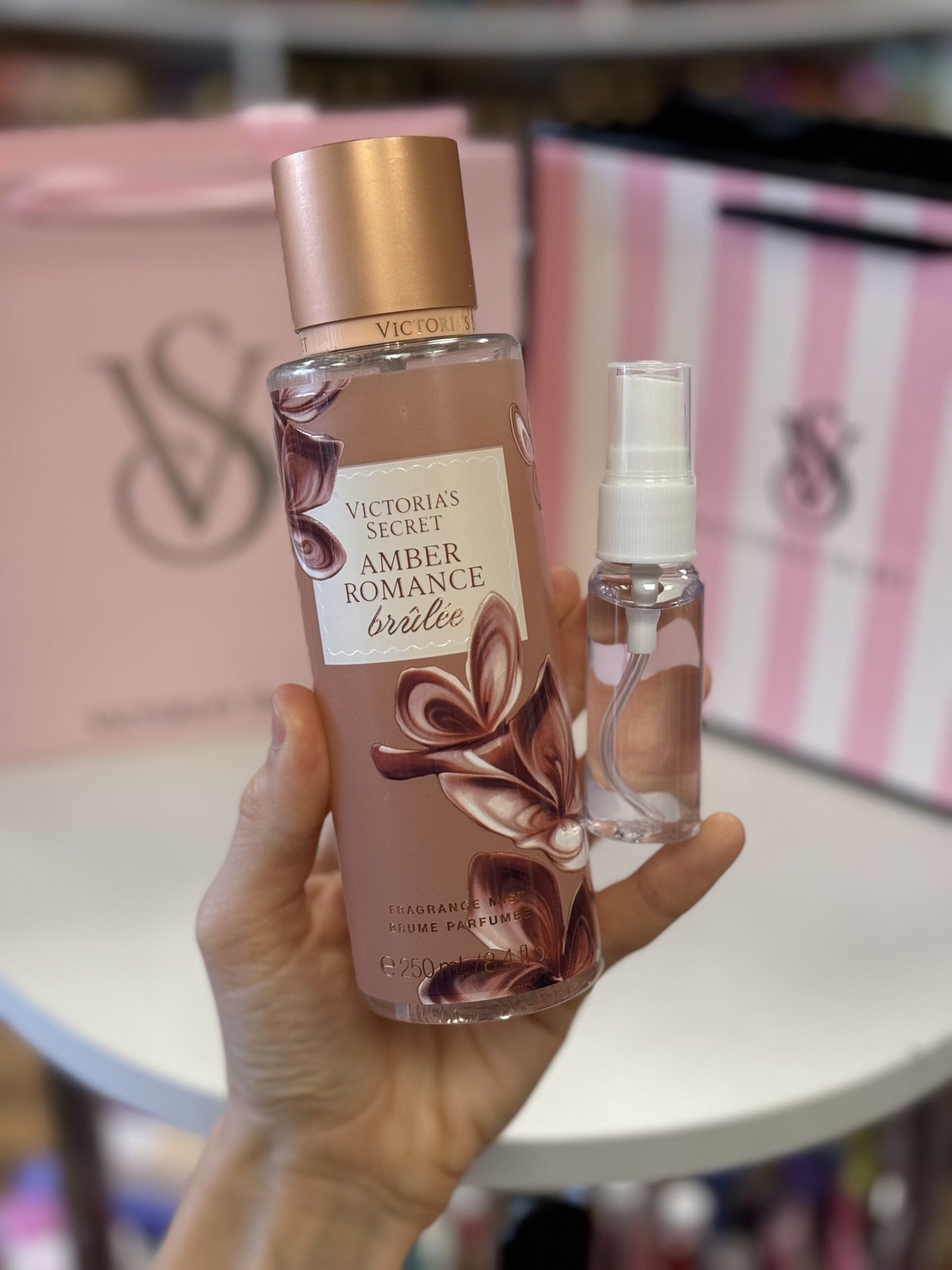 Парфумований спрей для тіла (розпив) Victoria's Secret Amber Romance Brulle, 20 мл