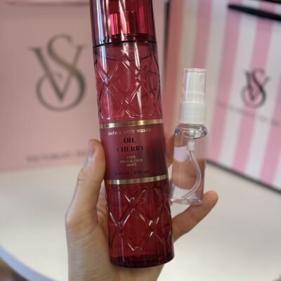 Парфумований спрей для тіла (розпив) Bath & Body Works Oh Cherry, 20 мл