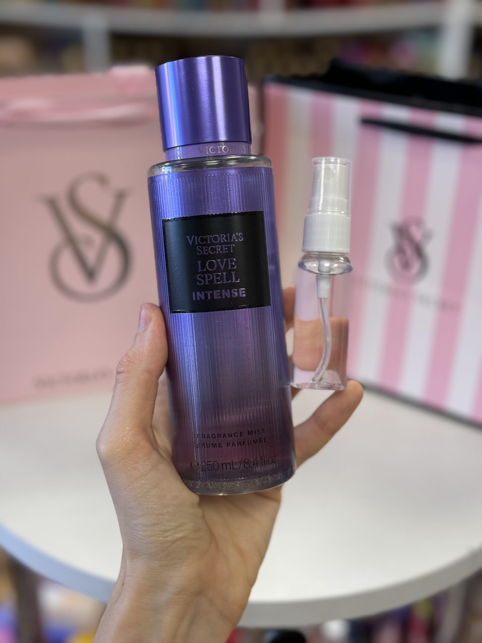 Парфумований спрей для тіла (розпив) Victoria's Secret Love Spell Intense, 20 мл