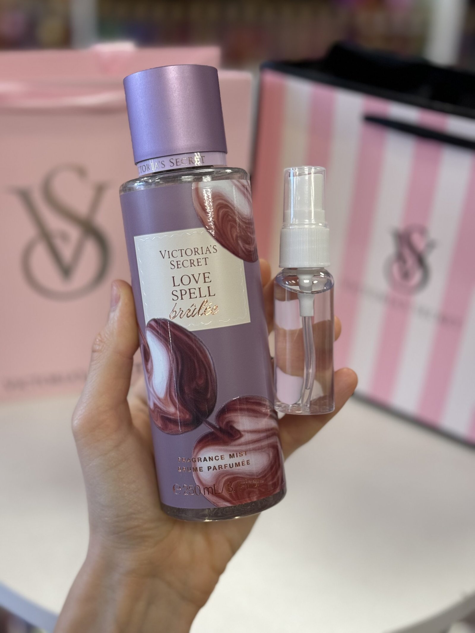 Парфумований спрей для тіла (розпив) Victoria's Secret Love Spell Brulle, 20 мл