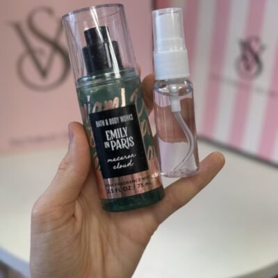 Парфумований спрей для тіла (розпив) Bath & Body Works Emily in Paris Macaron Cloud, 20 мл