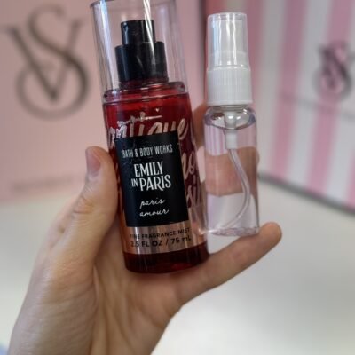 Парфумований спрей для тіла (розпив) Bath & Body Works Emily in Paris Amour, 20 мл