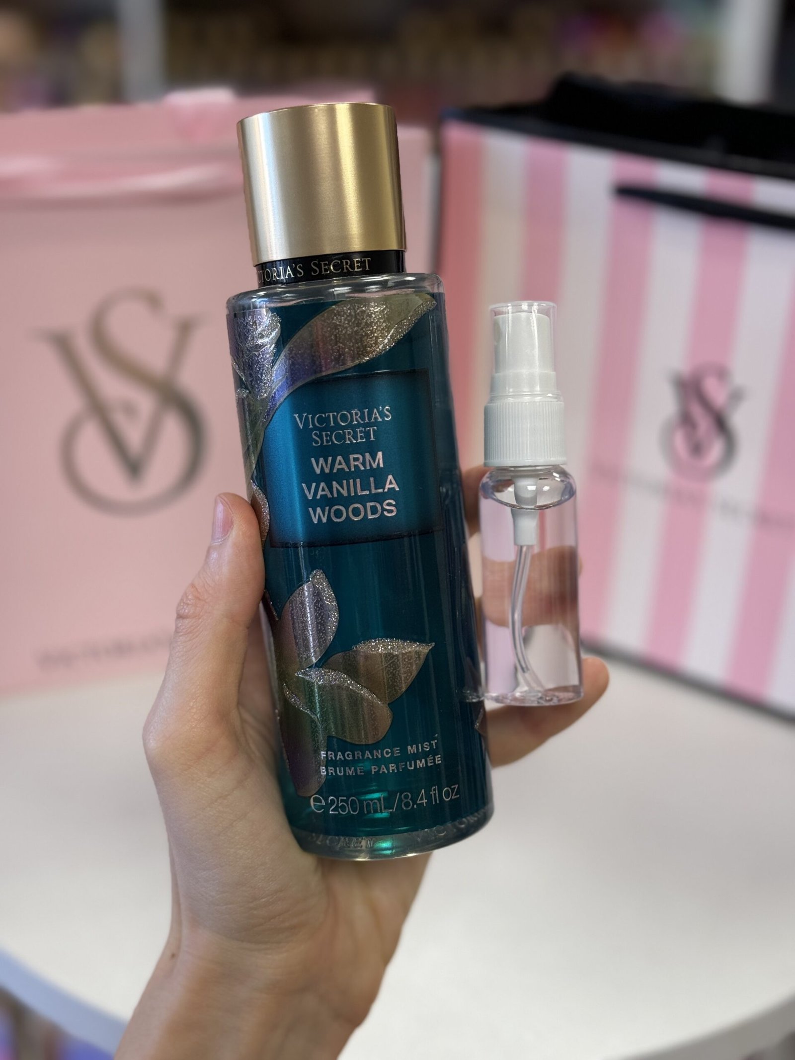 Парфумований спрей для тіла (розпив) Victoria's Secret Warm Vanilla Woods, 20 мл