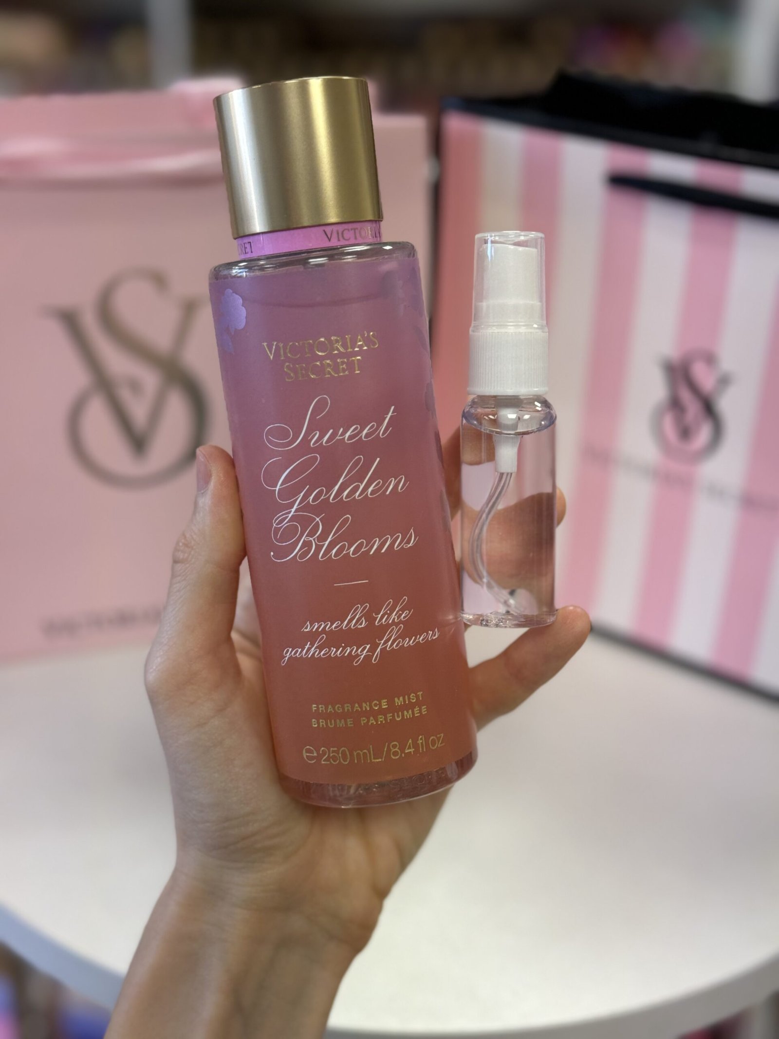 Парфумований спрей для тіла (розпив) Victoria's Secret Sweet Golden Blooms, 20 мл