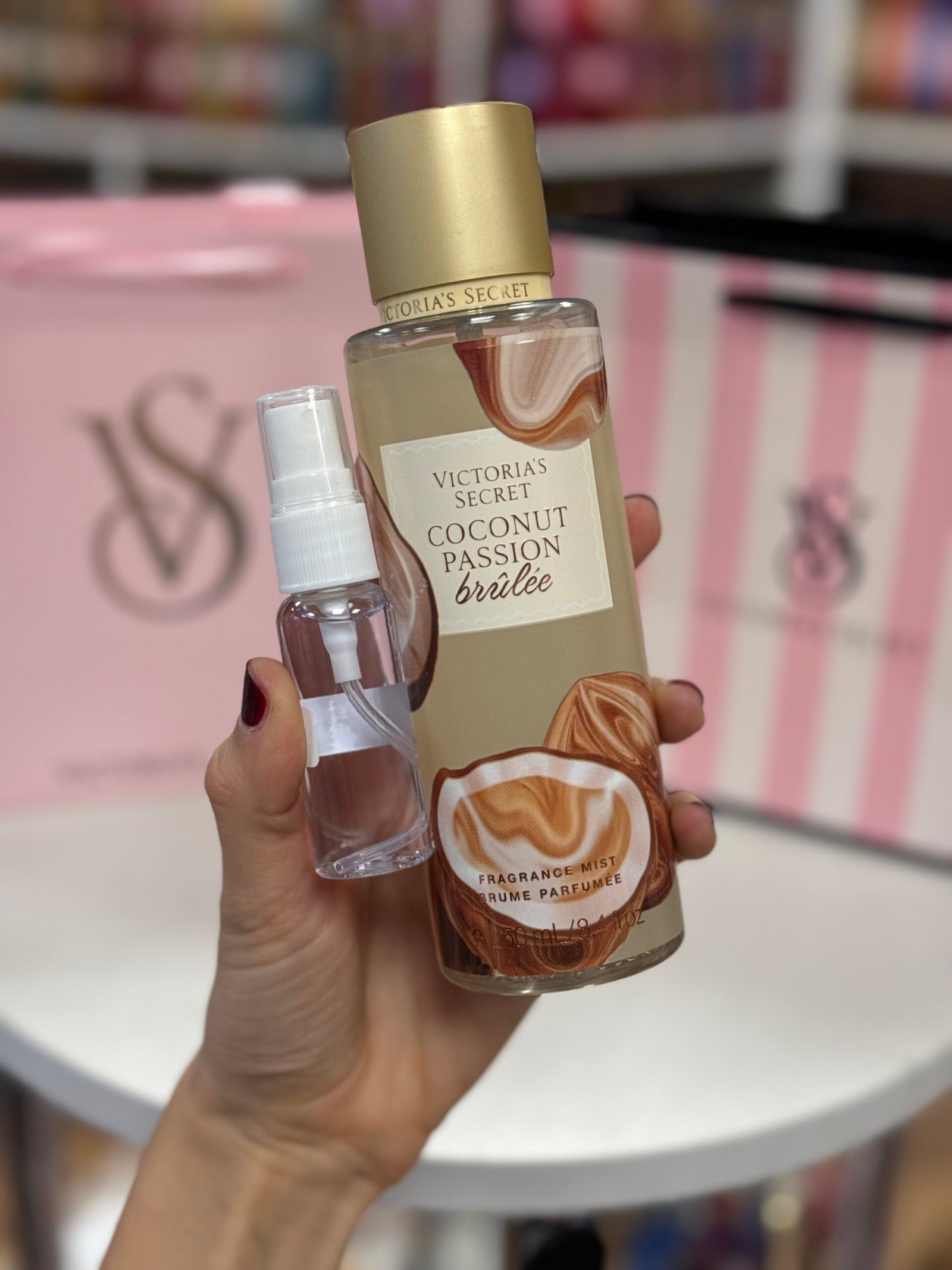 Парфумований спрей для тіла (розпив) Victoria's Secret Coconut Passion Brulle, 20 мл
