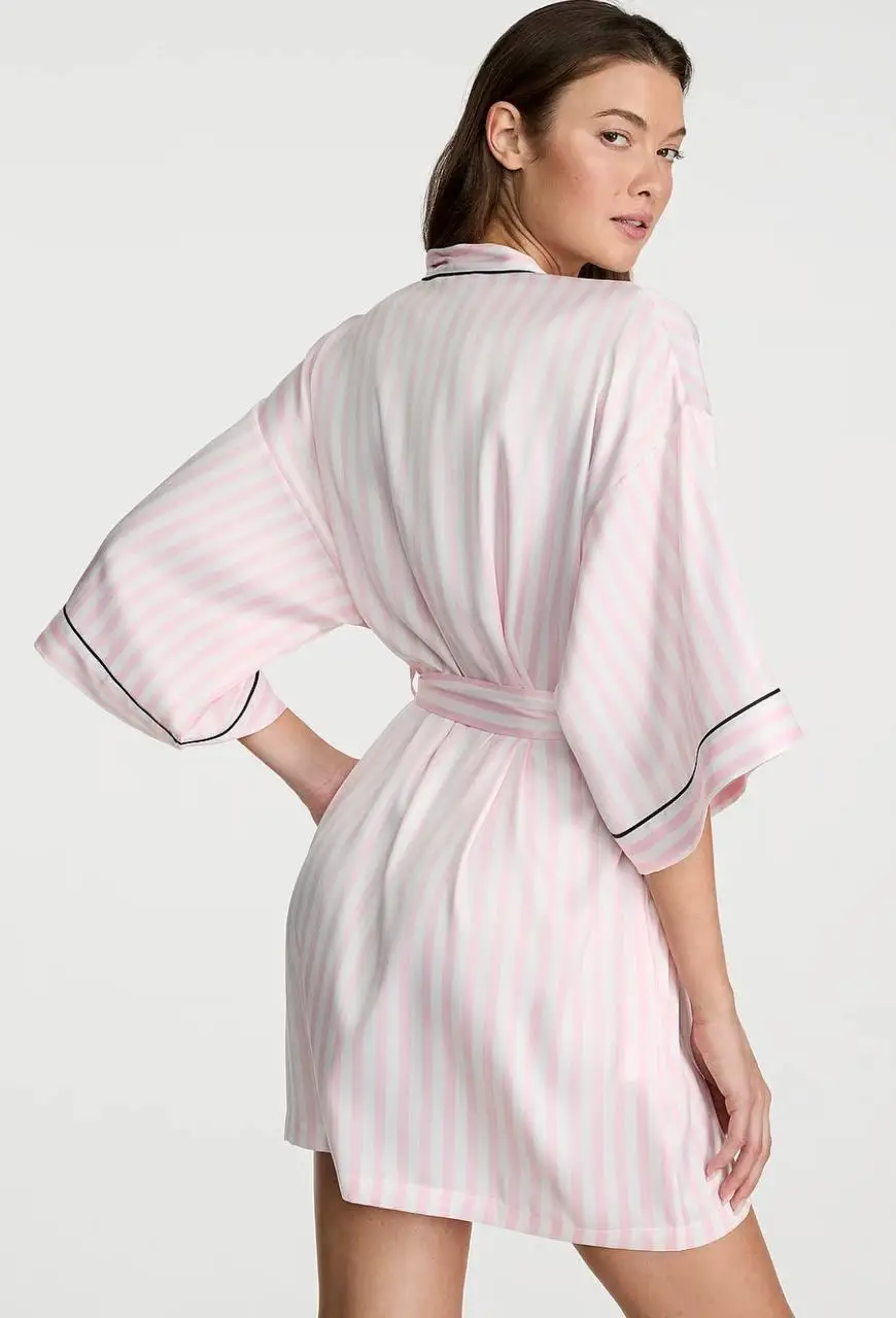 Сатиновий халат у смужку Victoria's Secret Pretty Blossom Iconic Stripe Satin Short Robe