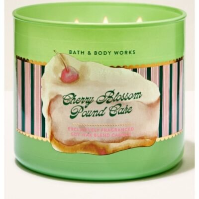 Парфумована свічка на 3 гноти Bath & Body Works Cherry Blossom Pound Cake, 411 г